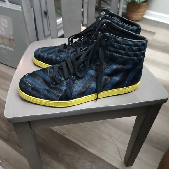 Gucci Men's Black and Yellow High-Top Sneakers
