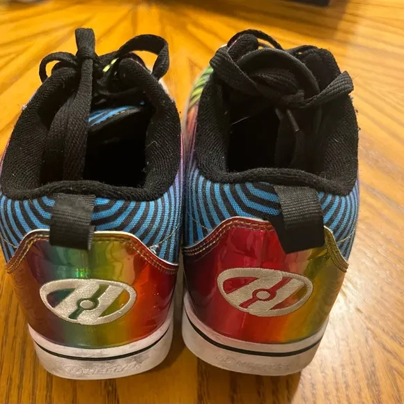 Heely’s Pro 20 Rainbow Tides Unisex Skate Shoe Size 8/Women’s 9