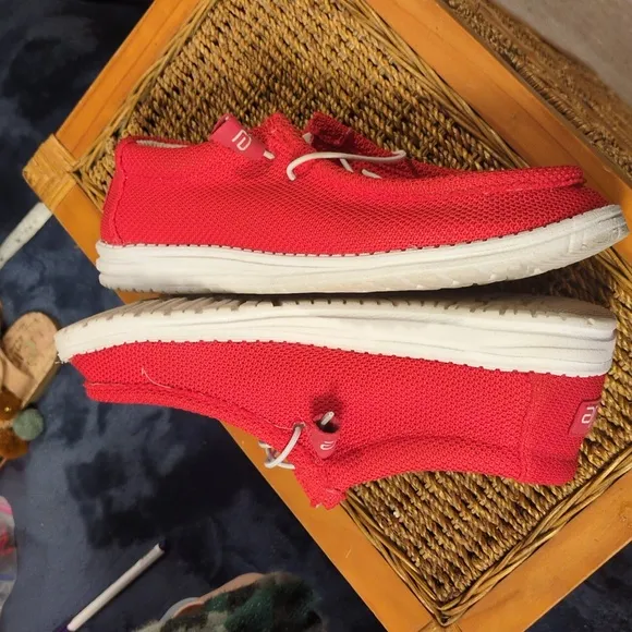 Hey Dude Wally Socks Flame Men's Shoes - Comfort Meets Style!