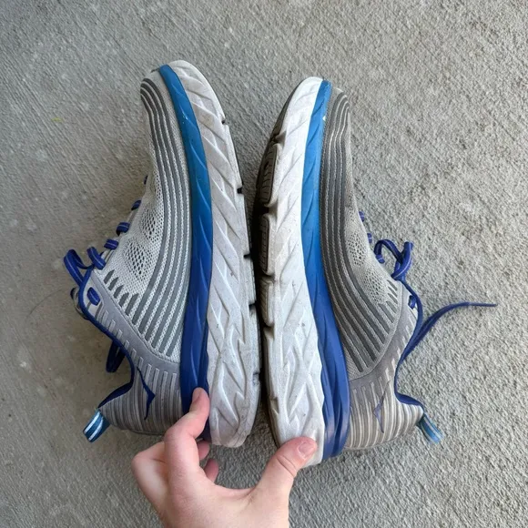 Hoka Bondi 6 Men’s athletic shoes