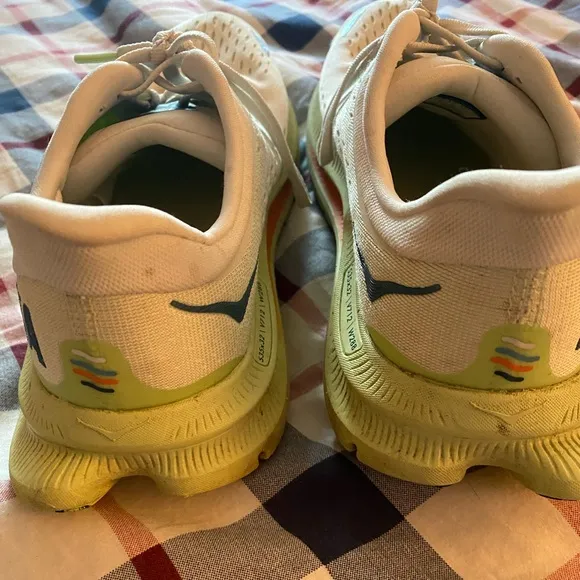 HOKA Kawana men’s size 10 - Excellent Used Condition!