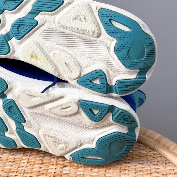 Hoka One One Clifton 9 Bellwether Blue Evening Sky Running Shoes Women’s 8.5