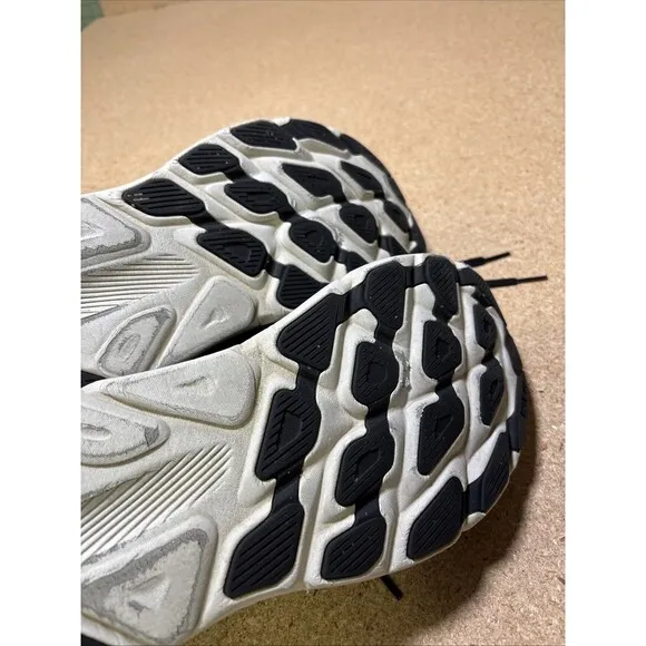 HOKA One One Clifton 9 Mens Shoes Sz 11 D Running Black Knit Low Top Sneakers
