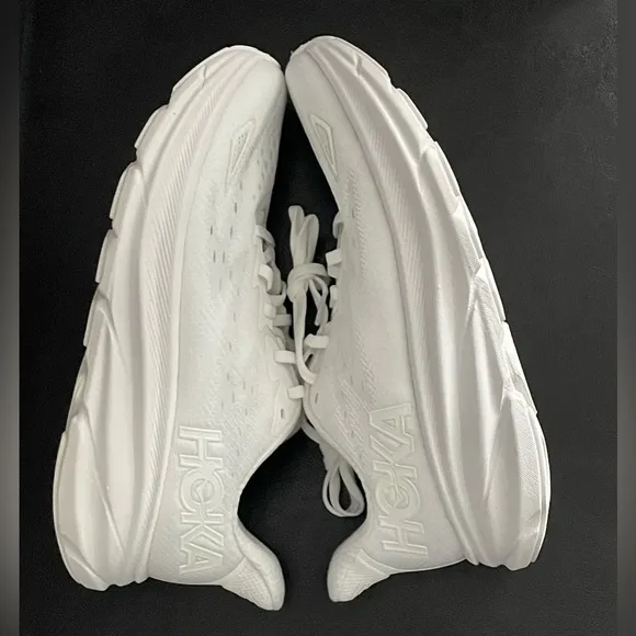 HOKA ONE ONE CLIFTON 9 sneakers
