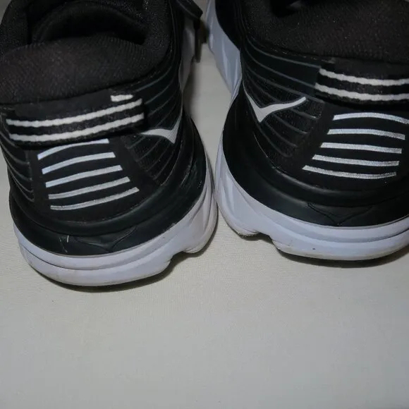 Hoka One One Mens Bondi 7 (1110518 BWHT) Black Running Shoes Sneakers Size 10