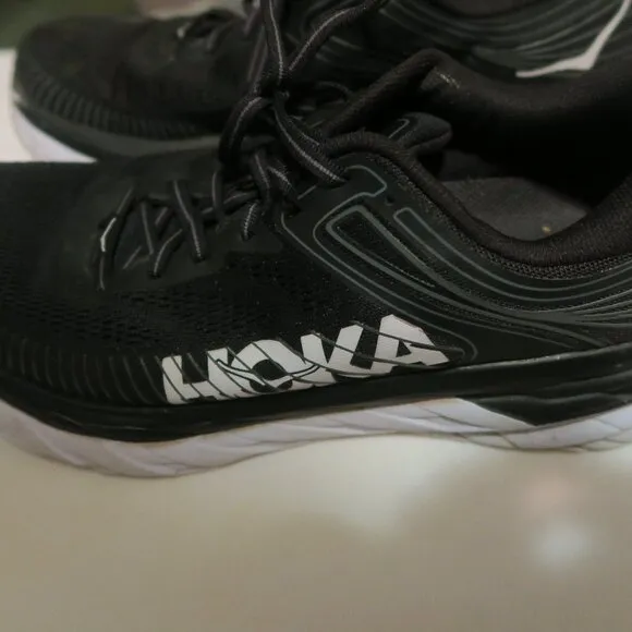 Hoka One One Mens Bondi 7 (1110518 BWHT) Black Running Shoes Sneakers Size 10
