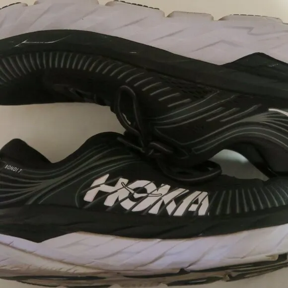 Hoka One One Mens Bondi 7 (1110518 BWHT) Black Running Shoes Sneakers Size 10