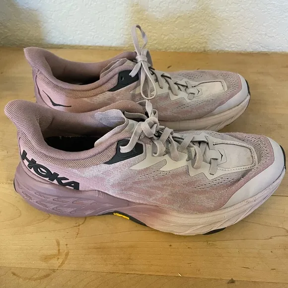 Hoka One One Speedgoat V5 in Elderberry - 10B