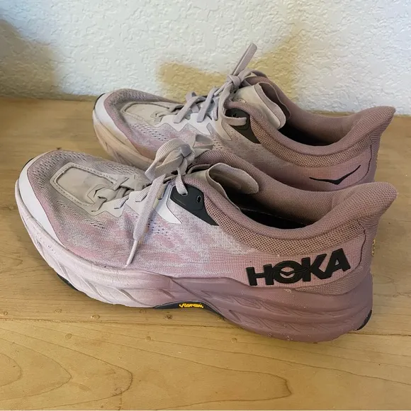 Hoka One One Speedgoat V5 in Elderberry - 10B