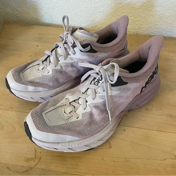 Hoka One One Speedgoat V5 in Elderberry - 10B
