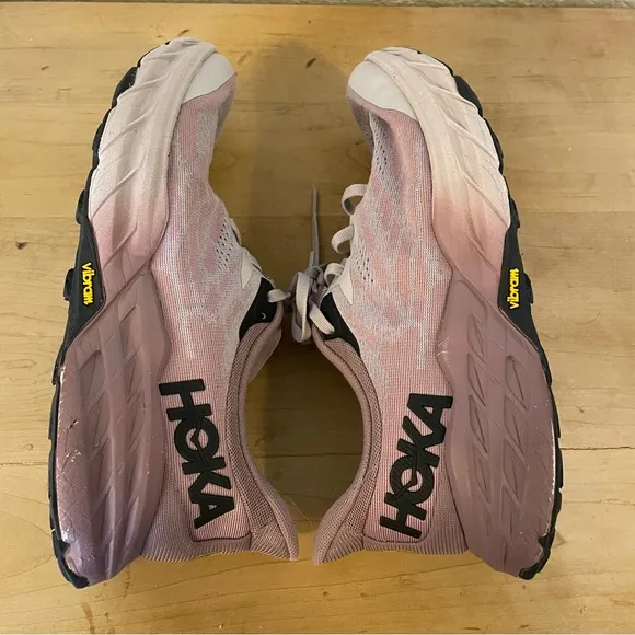 Hoka One One Speedgoat V5 in Elderberry - 10B