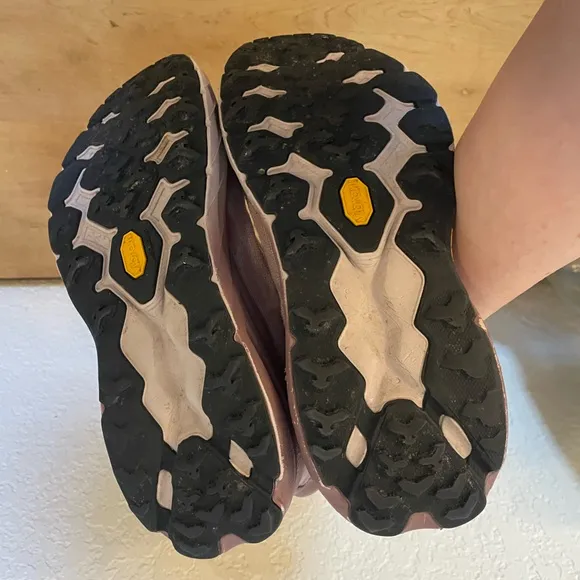 Hoka One One Speedgoat V5 in Elderberry - 10B