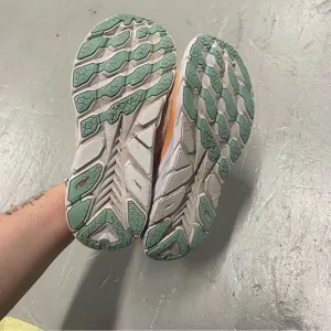 Hoka One One Women's Clifton 8 Size US 7.5 B CSPY 1119394 Running Shoes