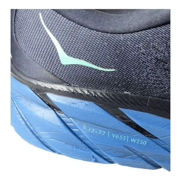 HOKA ONE ONE Clifton 8 Running Shoes Size 12D