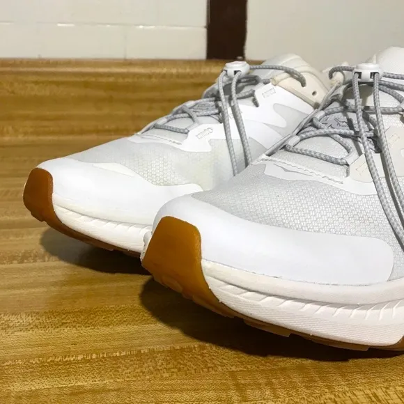 Hoka Transport White Athletic Shoes Size 9.5