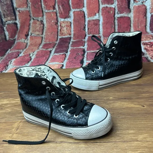 iiJin Faux Matt Croco Embossed High Top platform insole size 6