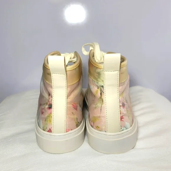 INC Mens size 10 High Top Floral sneakers.