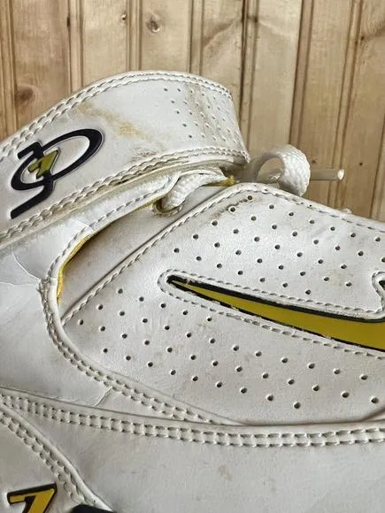 Jermaine O’Neal Nike Shox Youth sz 5Y White Yellow 313149-171 Indiana Pacers 05