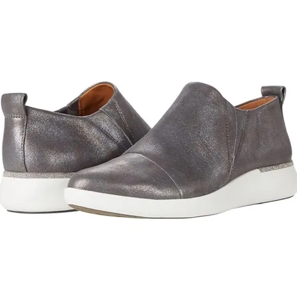 JOHNSTON &amp; MURPHY Dakota Cap Toe Metallic Slip On Sneaker Pewter NWOT size 9