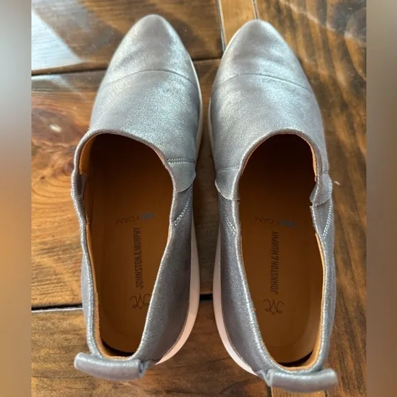 JOHNSTON &amp; MURPHY Dakota Cap Toe Metallic Slip On Sneaker Pewter NWOT size 9