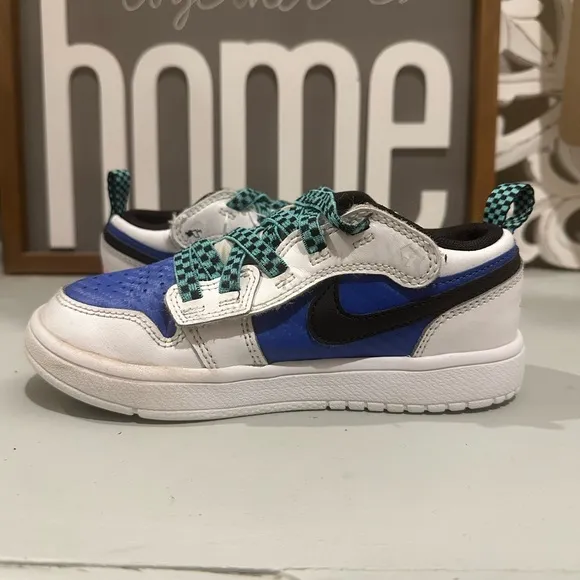 Jordan 1 Low Alt SE