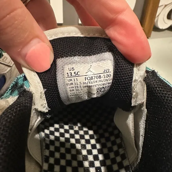 Jordan 1 Low Alt SE