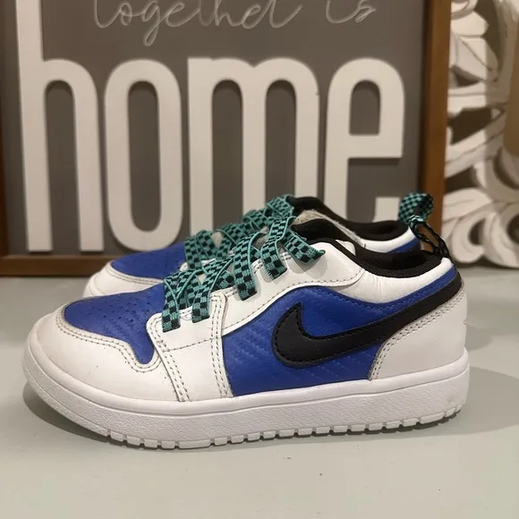 Jordan 1 Low Alt SE