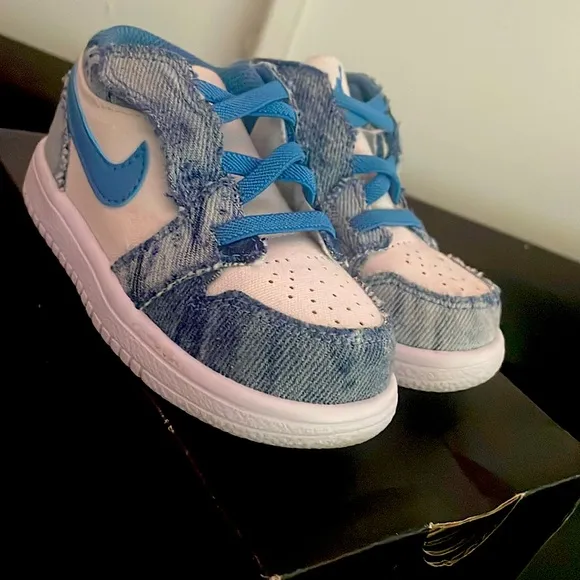 Jordan 1 Low ALT- (toddlers shoe)