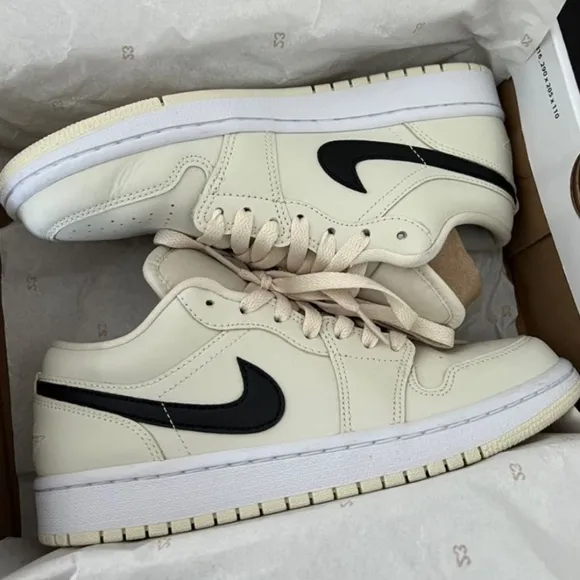 Jordan 1 Low Coconut Milk