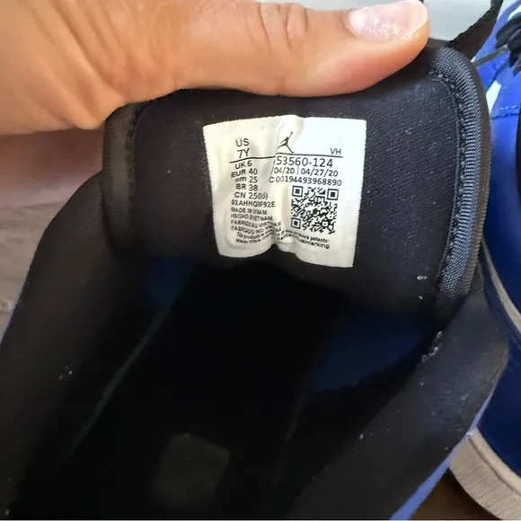 Jordan 1 Low game royal.
