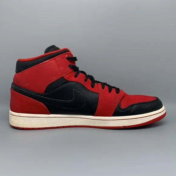 Jordan 1 Mid Bred (2013) Shoes 554724-005 Men's Sz 13