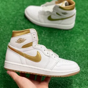 Jordan 1 Retro High OG Metallic Gold Womens Basketball FD2596-107 NEW* Sz 6.5