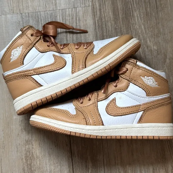Jordan 1 Retro High OG Praline (PS) Little Kids' Shoes Praline-Sail GUC Sz 9c