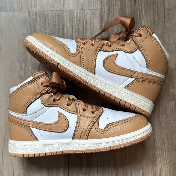 Jordan 1 Retro High OG Praline (PS) Little Kids' Shoes Praline-Sail GUC Sz 9c