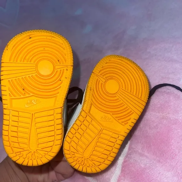 Jordan 1 Retro High OG Taxi