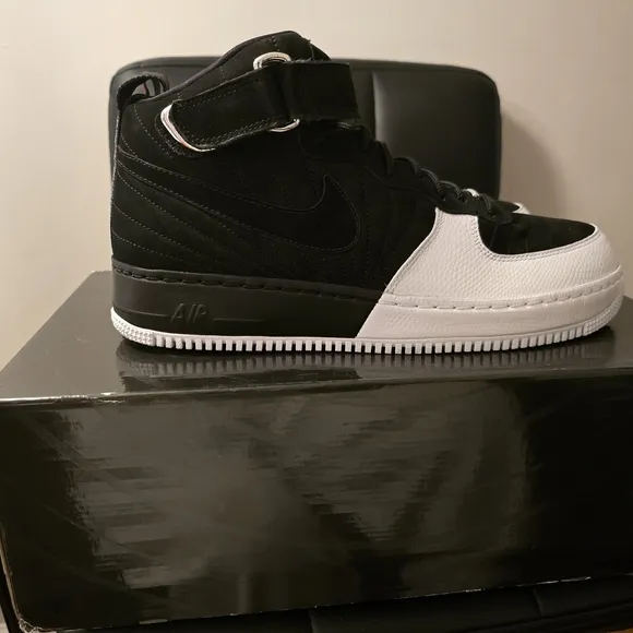 Jordan Black and White Men's Shoes