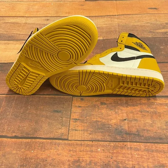 Jordan Men's Air Jordan 1 Retro High OG &quot;Yellow&quot; Basketball Shoes