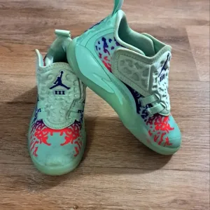 Jordan Zion 3 Kids' Mint Green and Purple Athletic Shoes Size 12