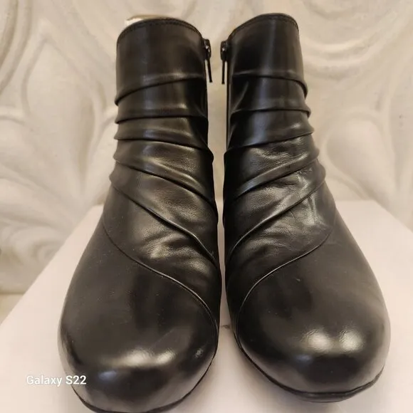 Josef Seibel &quot;Amy&quot; 07 Black Leather boots. New in wholesale box. EU 37/US 6-6.5