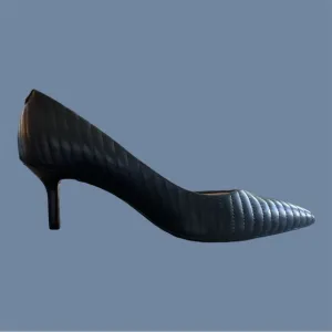 Karl Lagerfeld women’s black quilted pumps size 7.5