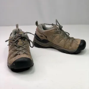 Keen hiking shoes low top tan grey lace up bump toe size 8
