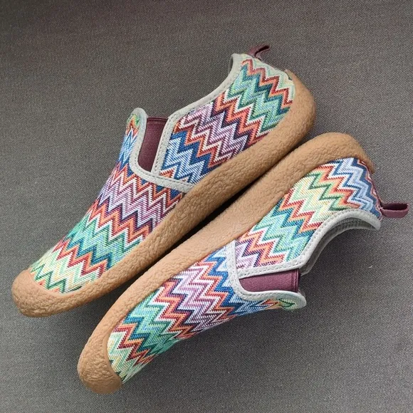 KEEN Howser Canvas Chevron/Plaza Taupe Durable Slip-on Slipper Shoes Women's 9.5