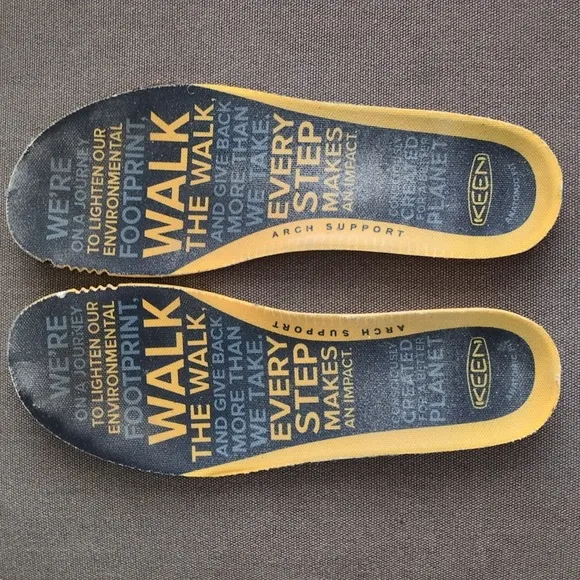KEEN Howser Canvas Chevron/Plaza Taupe Durable Slip-on Slipper Shoes Women's 9.5