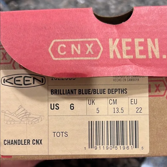 KEEN Kids Blue and Green Shoes size 6