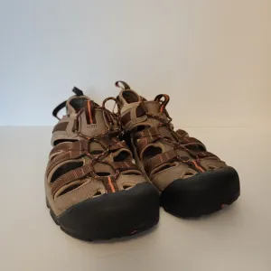 KEEN Sandals Men's Size 11 Owyhee Brown Hiking Shoes Closed Toe Gorpcore