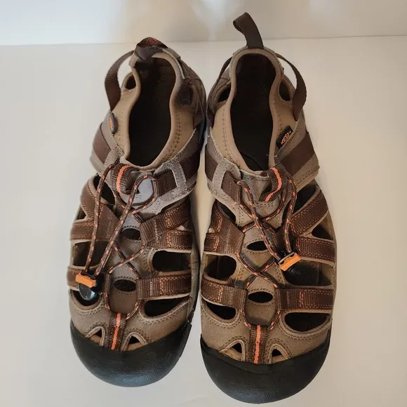 KEEN Sandals Men's Size 11 Owyhee Brown Hiking Shoes Closed Toe Gorpcore
