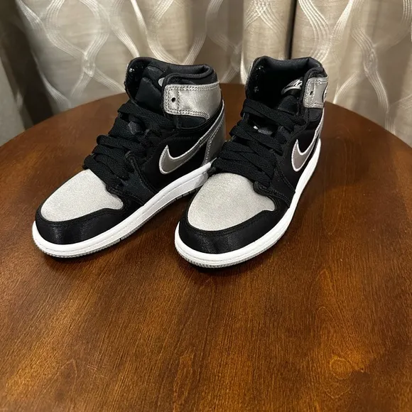 Kid’s Air Jordan 1 Retro High OG