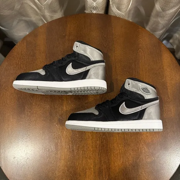 Kid’s Air Jordan 1 Retro High OG