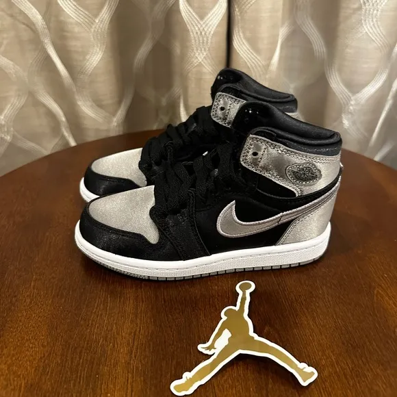 Kid’s Air Jordan 1 Retro High OG