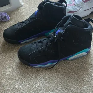 Kids Black and Purple High-Top Sneakers Jordan retro